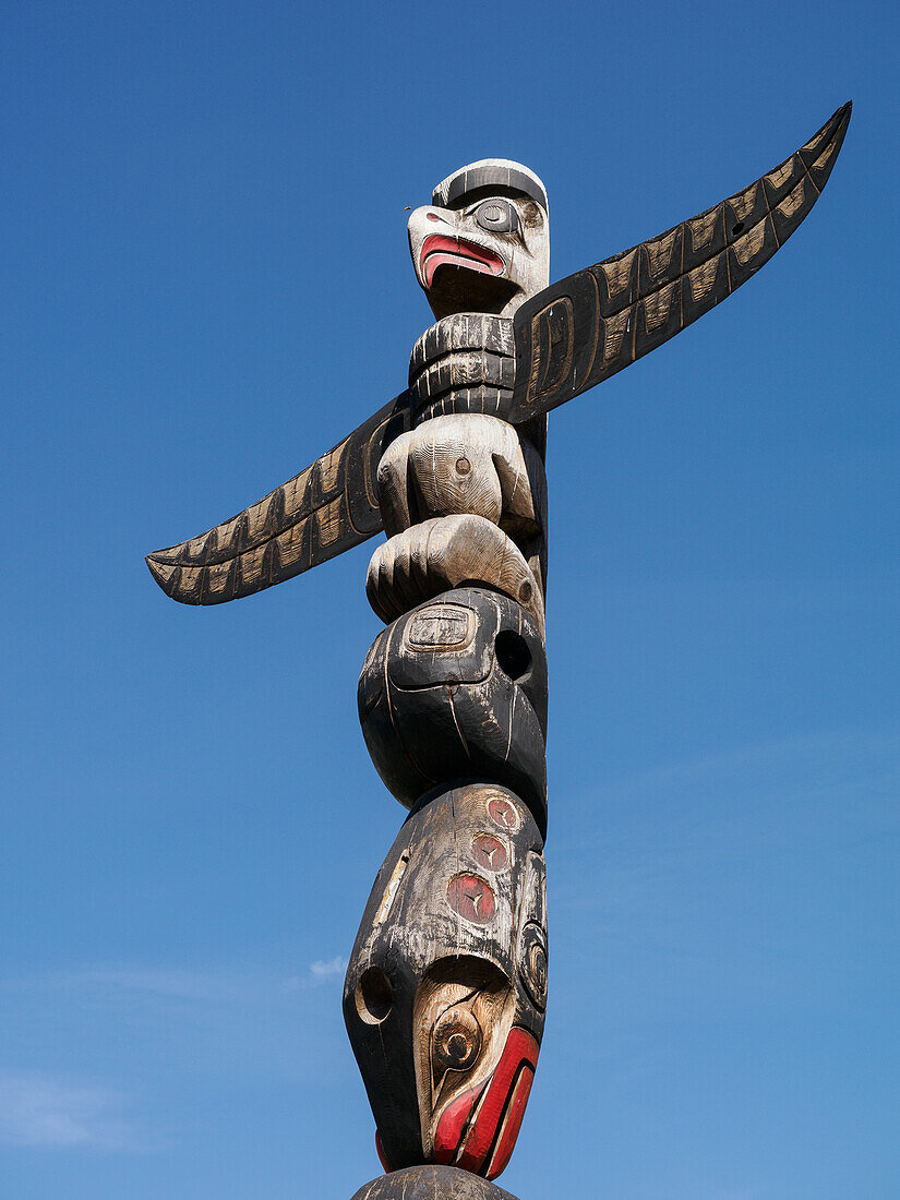 Totempfahl der Ureinwohner, Duncan, Vancouver Island, Britisch-Kolumbien, Kanada, Nordamerika