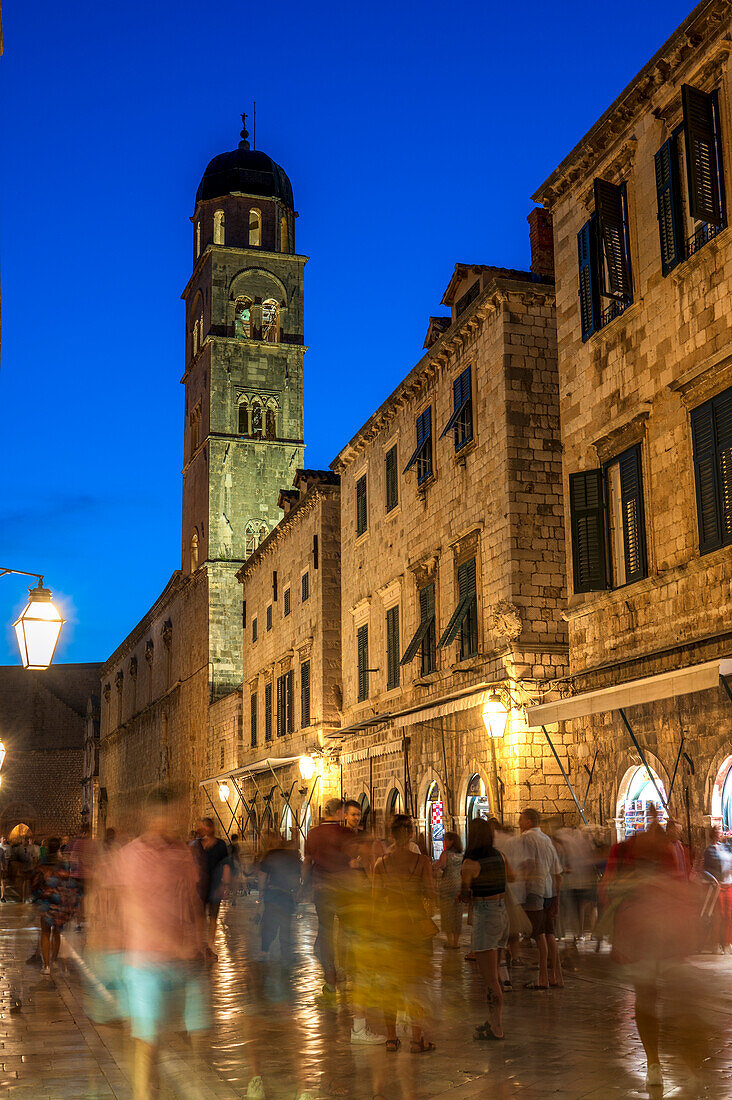 Hauptboulevard in der historischen Stadt Dubrovnik, UNESCO-Weltkulturerbe, Süddalmatien, Adriaküste, Kroatien, Europa