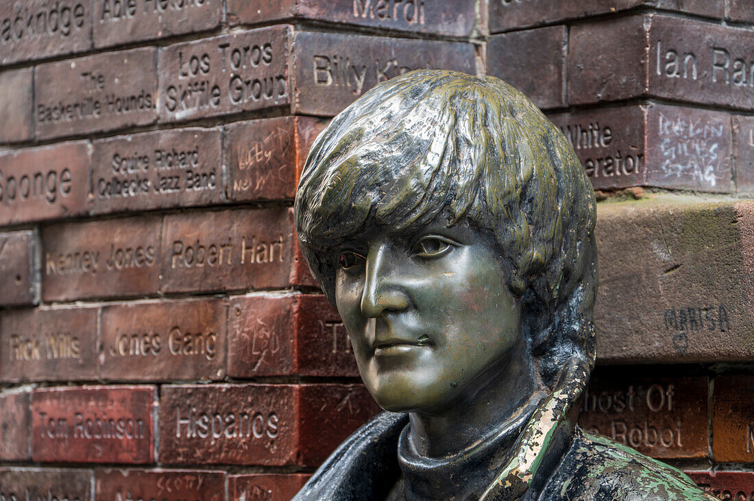 John-Lennon-Skulptur, Mathew Street, Liverpool, Merseyside, England, Vereinigtes Königreich, Europa