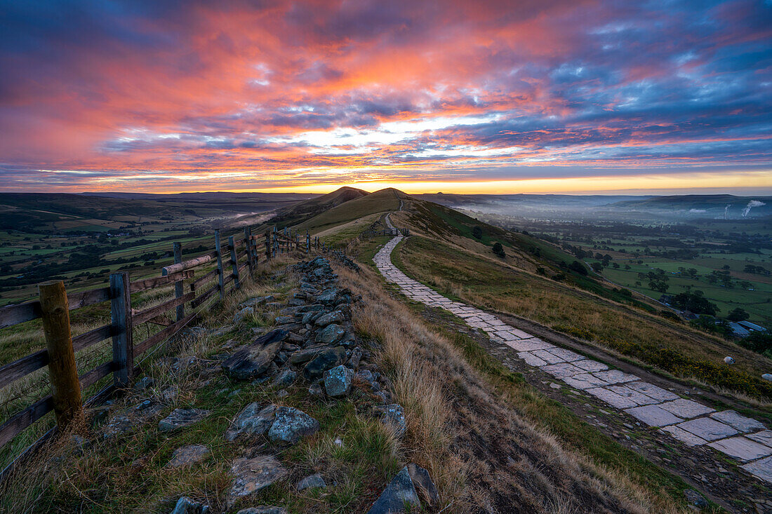 The Great Ridge and Lose Hill at sunrise with fiery sky, The Peak District, Derbyshire, England, United Kingdom, Europe