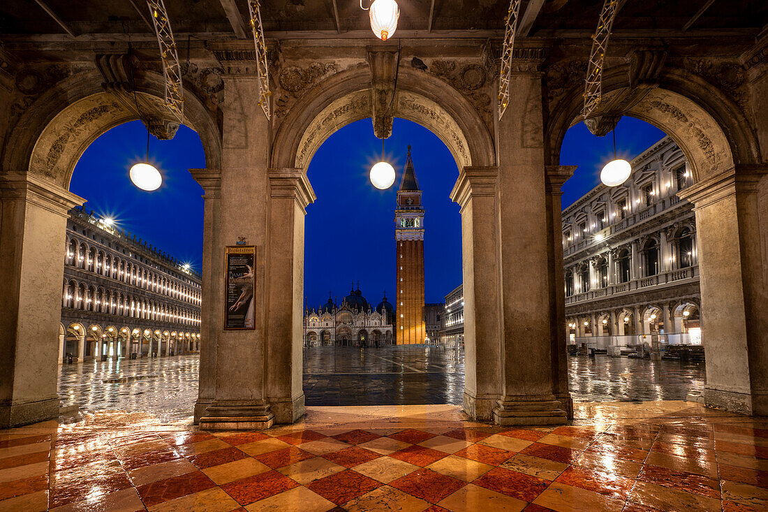 Markusplatz und Markusbasilika, Markusplatz, Venedig, UNESCO-Weltkulturerbe, Venetien, Italien, Europa