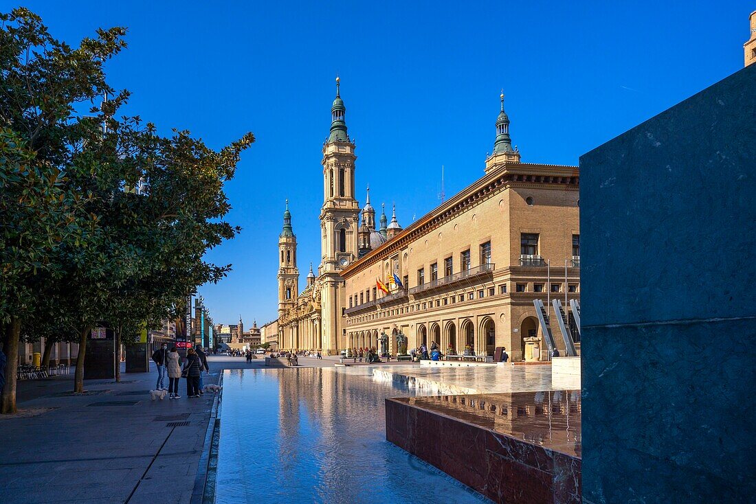 Plaza del Pilar, Zaragoza, Aragonien, Spanien, Europa