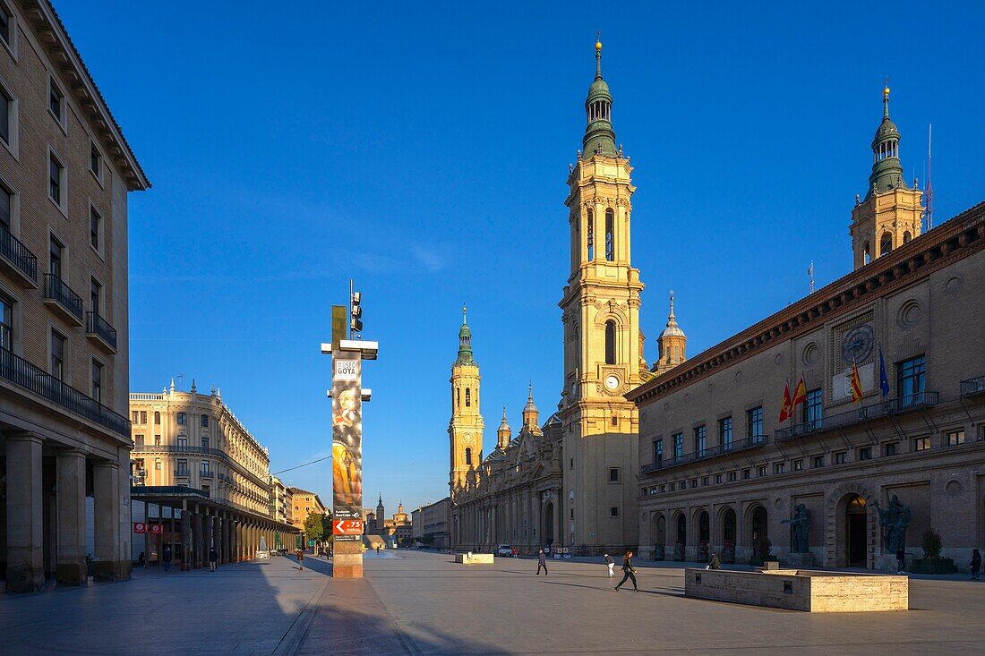 Plaza del Pilar, Zaragoza, Aragon, Spain, Europe