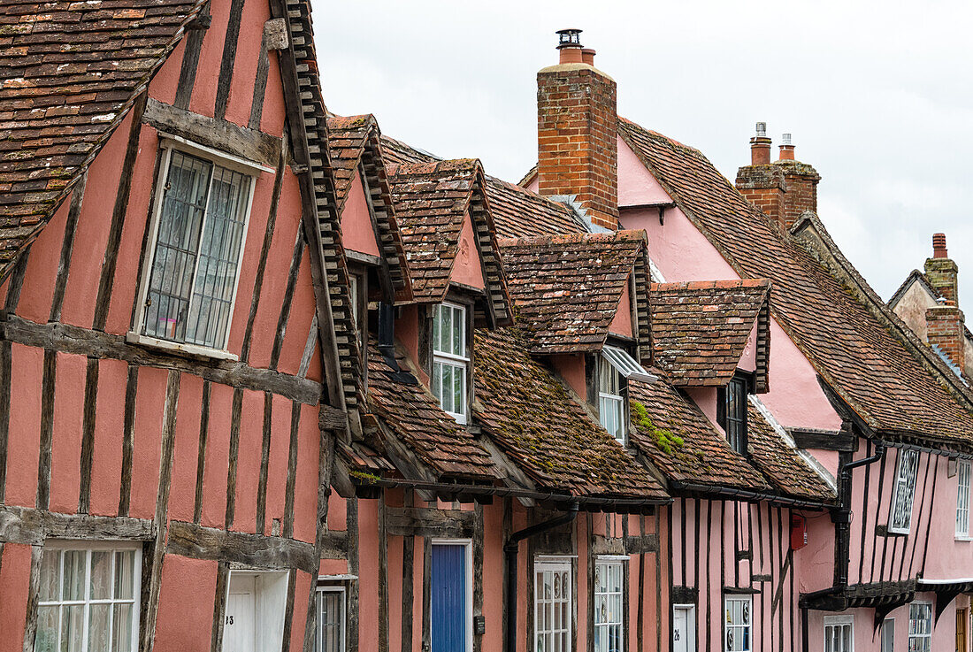 Die windschiefen Häuser in Lavenham, Suffolk, England, Vereinigtes Königreich, Europa