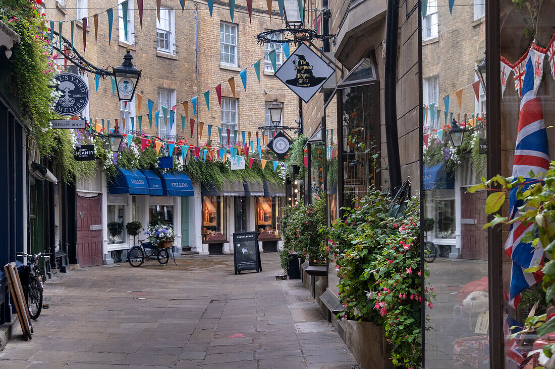 Shops on Rose Crescent, Cambridge, Cambridgeshire, England, United Kingdom, Europe