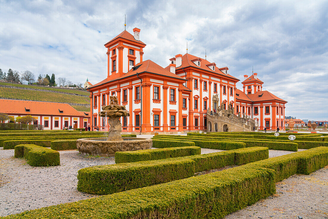 Barockes Troja-Schloss im Frühling, Prag, Böhmen, Tschechische Republik (Tschechien), Europa