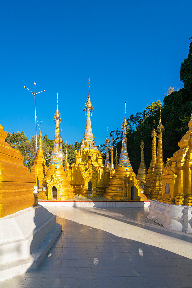 Golden shrines at Shwe Oo Min Pagoda, Kalaw, Shan State, Myanmar (Burma), Asia
