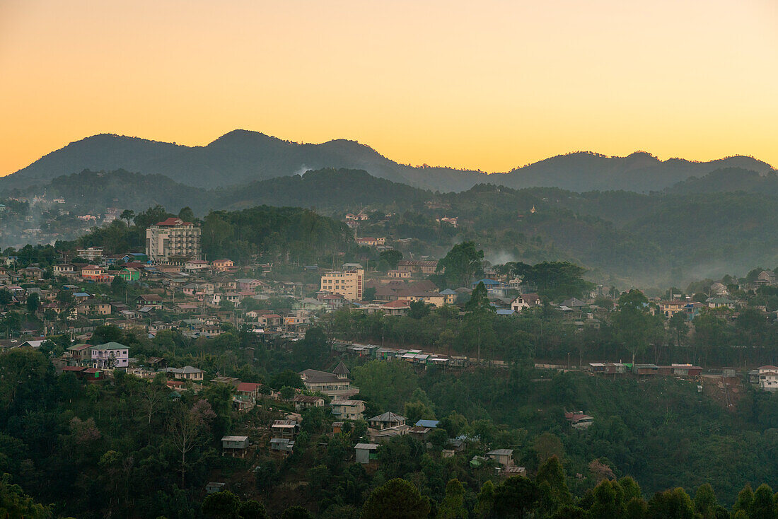 Stadt Kalaw bei Sonnenuntergang, Kalaw, Shan-Staat, Myanmar (Burma), Asien