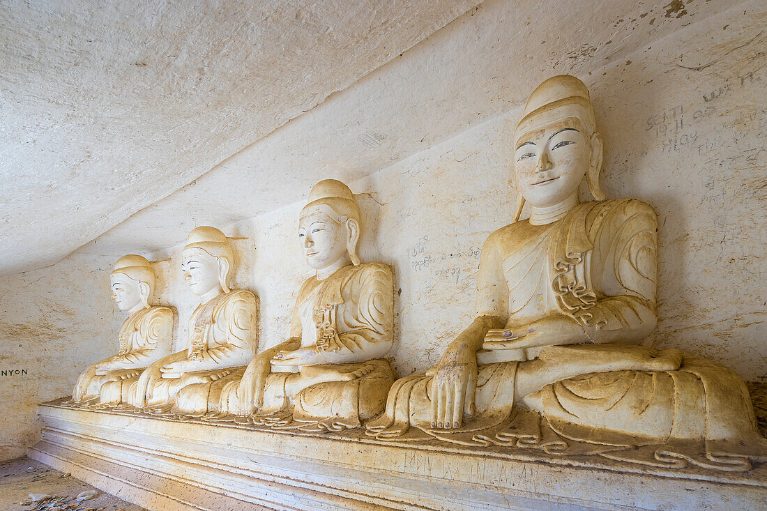 Buddha-Statuen, Hpo Win Daung-Höhlen (Phowintaung-Höhlen), Monywa, Myanmar (Birma), Asien