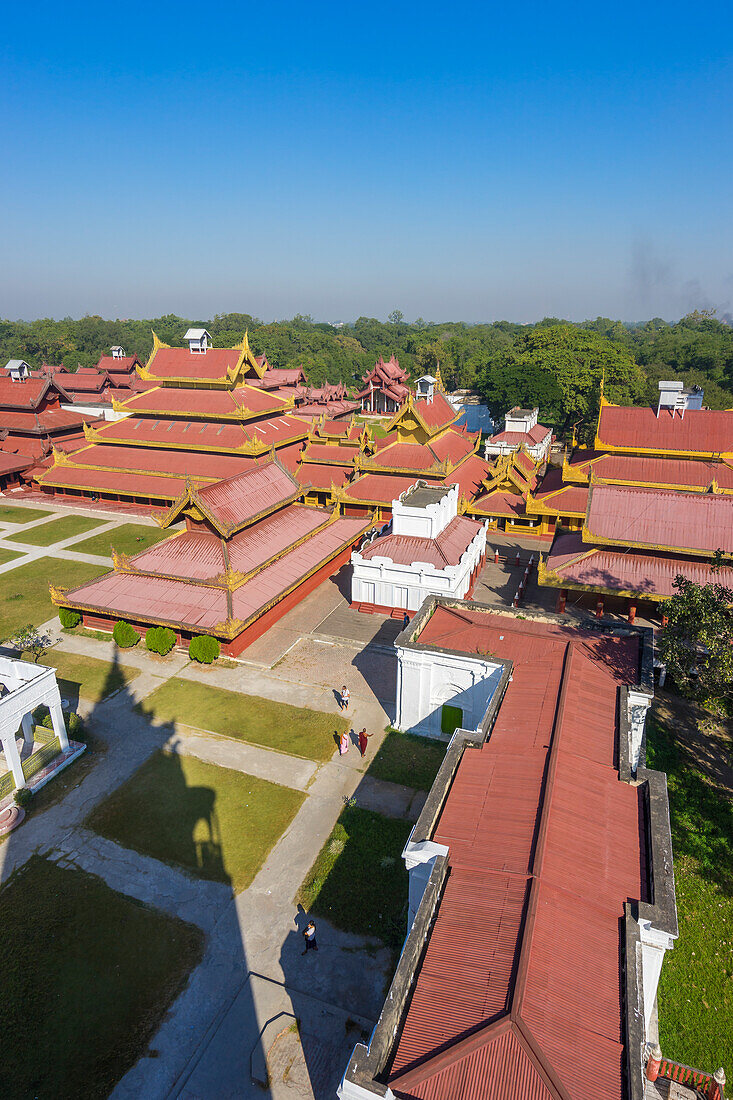 Blick von oben auf den Königspalast, Mandalay, Myanmar (Birma), Asien