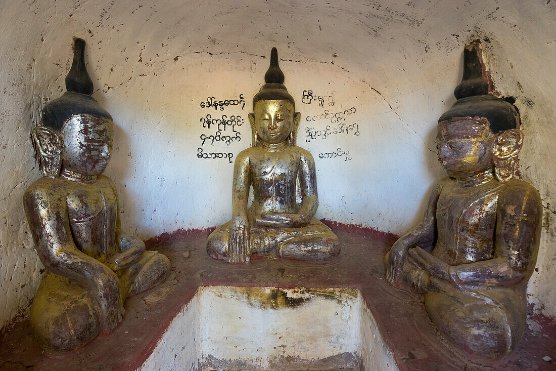 Buddha-Statuen, Hpo Win Daung-Höhlen (Phowintaung-Höhlen), Monywa, Myanmar (Birma), Asien