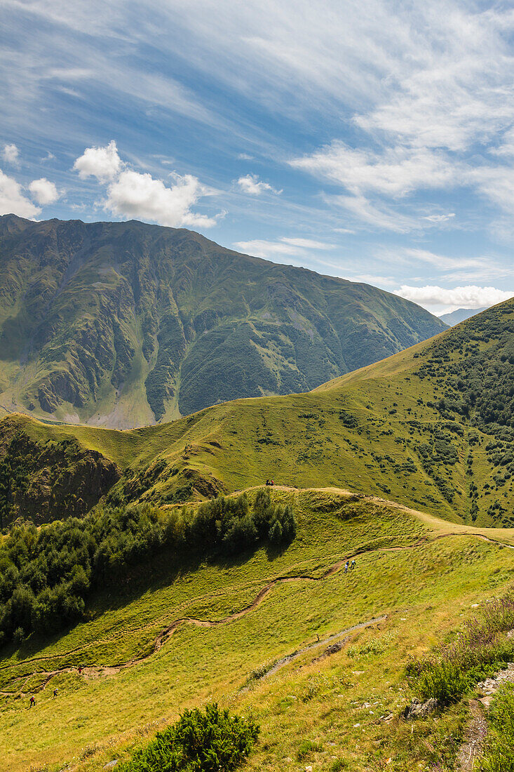 Kaukasische Berge bei Gergeti, Kazbegi-Gebirge, Georgien, Zentralasien, Asien