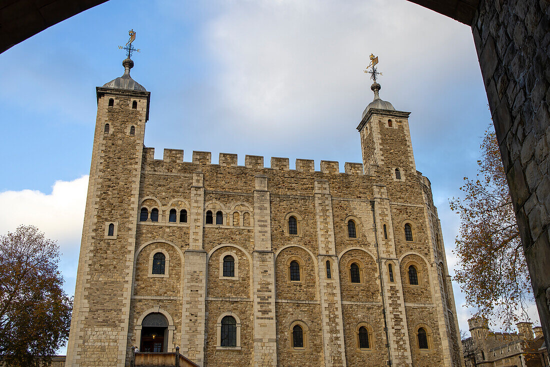 Tower of London through arch, UNESCO World Heritage Site, London, England, United Kingdom, Europe