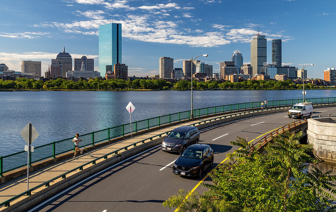 Boston Skyline und der Charles River von Cambridge aus, Boston, Massachusetts, Neuengland, Vereinigte Staaten von Amerika, Nordamerika