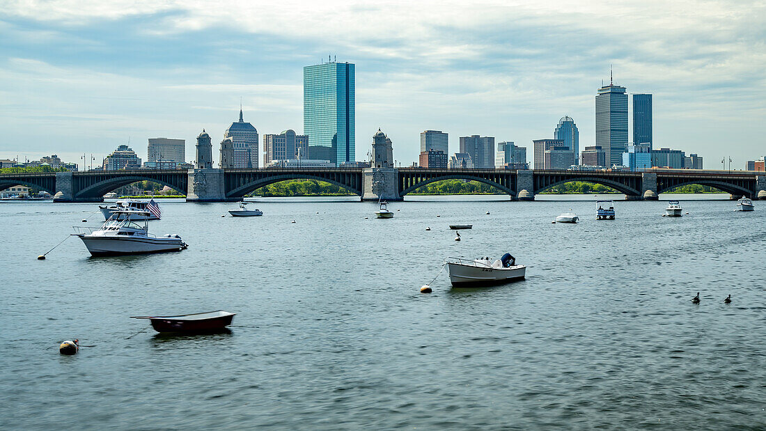 Boston Skyline mit dem Charles River, Boston, Massachusetts, Neuengland, Vereinigte Staaten von Amerika, Nordamerika