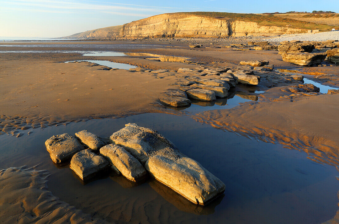 Dunraven Bay (Southerndown Beach), Glamorgan Heritage Coast, Wales, Vereinigtes Königreich, Europa