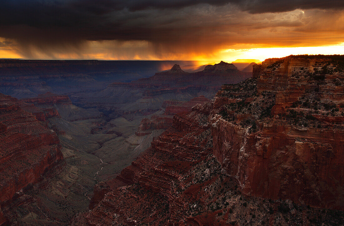 Thunderstorms over south rim, from Cape Royal, north rim, Grand Canyon, Grand Canyon National Park, UNESCO World Heritage Site, Arizona, United States of America, North America