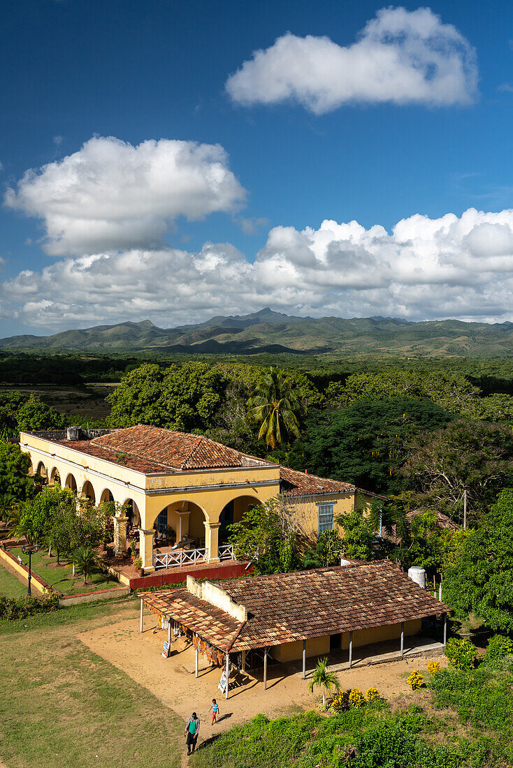 Großes Haus der ehemaligen Zuckerplantage Manaca-Iznaga, Valle de los Ingenios, UNESCO-Weltkulturerbe, bei Trinidad, Kuba, Westindien, Karibik, Mittelamerika