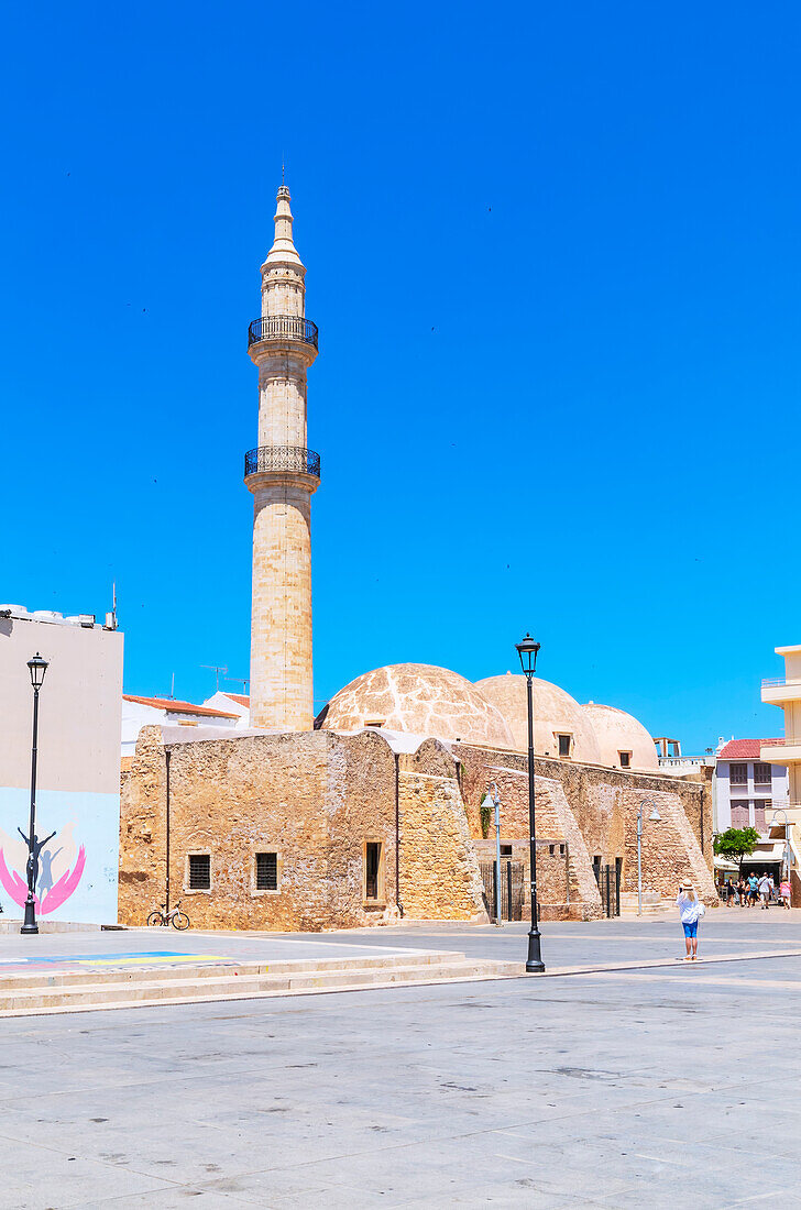 Neratzes Mosque, Petychakis square, Rethymno, Crete, Greek Islands, Greece, Europe