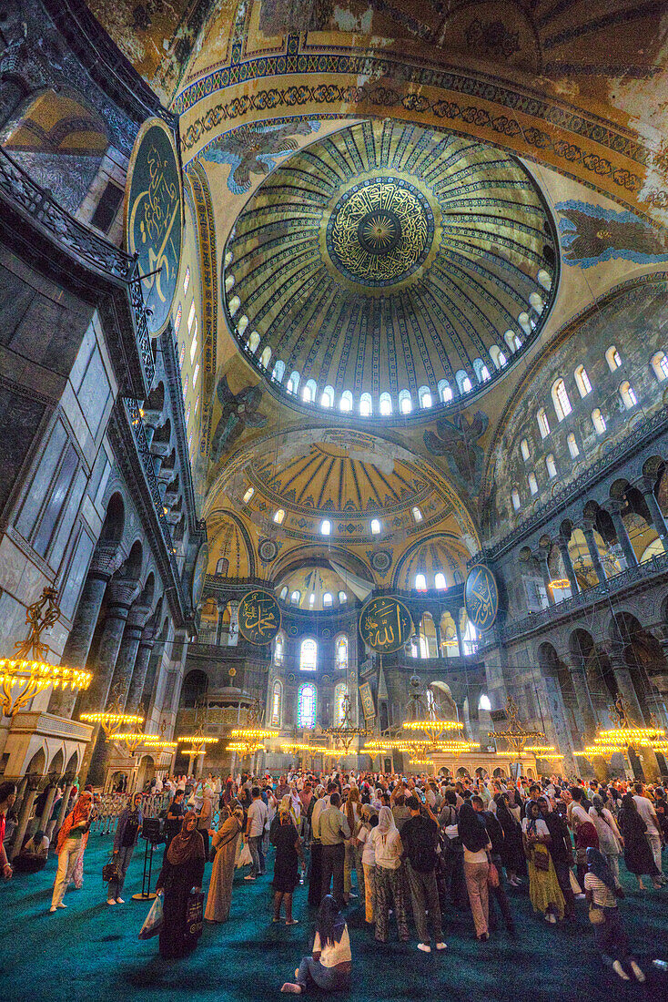 Innenansicht, Große Moschee Hagia Sophia, 360 n. Chr., UNESCO-Weltkulturerbe, Istanbul, Türkei, Europa