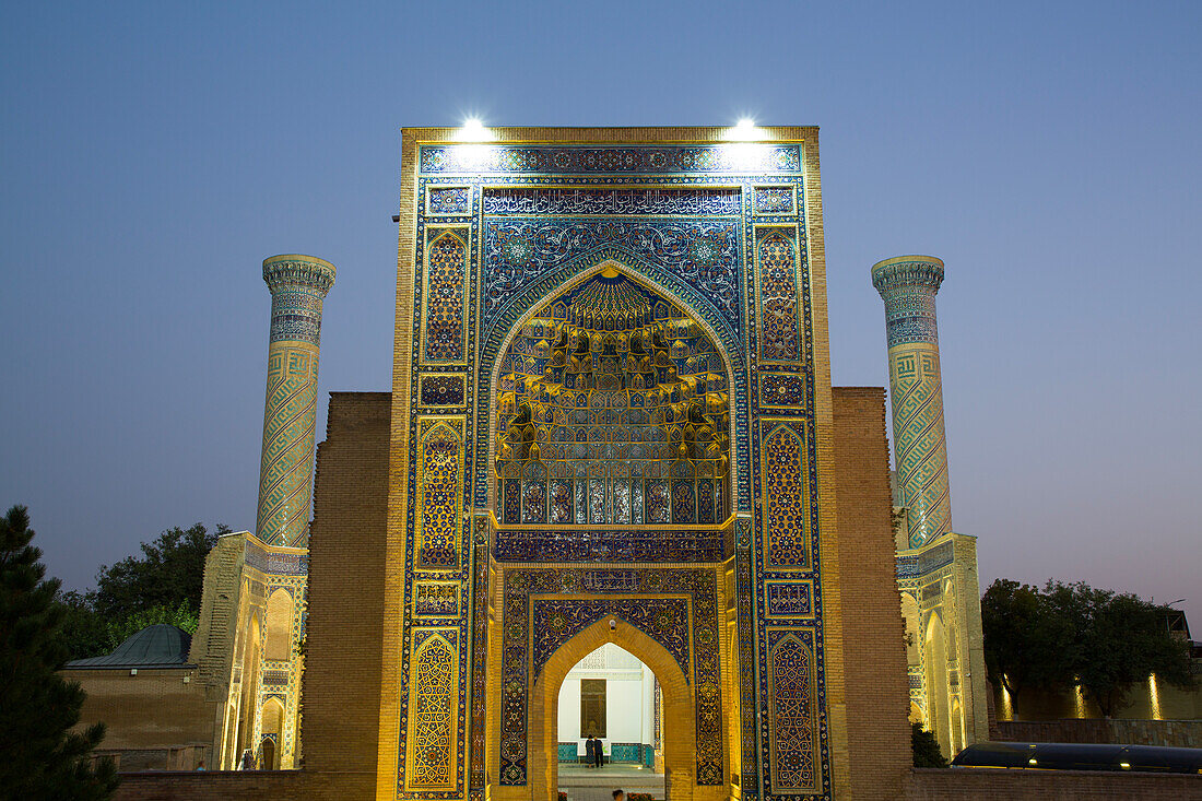 Abend, Gur-E-Amir-Komplex (Mausoleum), erbaut 1403, Begräbnisstätte von Amir Temir, UNESCO-Welterbe, Samarkand, Usbekistan, Zentralasien, Asien
