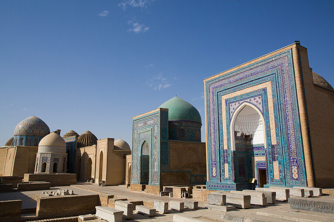 Ulugh Sultan Begim Mausoleum rechts, Shah-I-Zinda, UNESCO-Welterbestätte, Samarkand, Usbekistan, Zentralasien, Asien