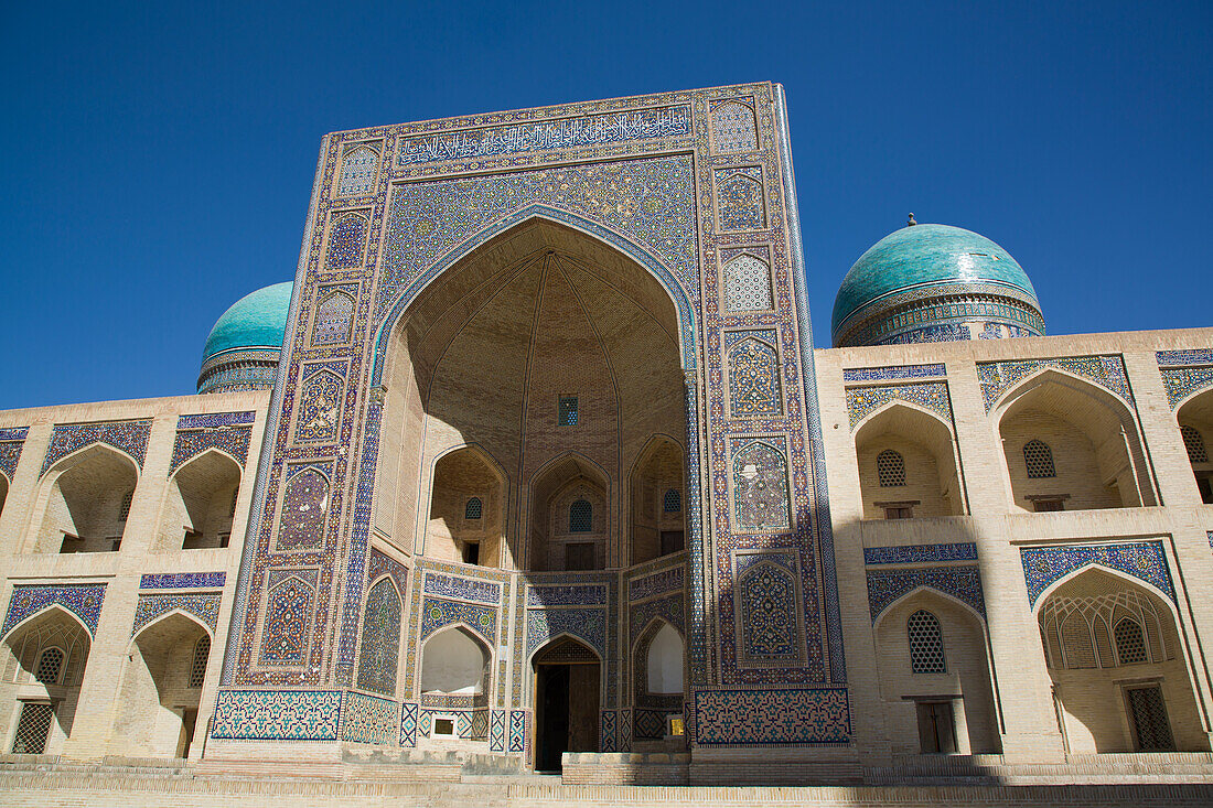 Arabische Madrassa Mir-I, 1530-1536, Poi Kalyon-Platz, UNESCO-Welterbestätte, Buchara, Usbekistan, Zentralasien, Asien
