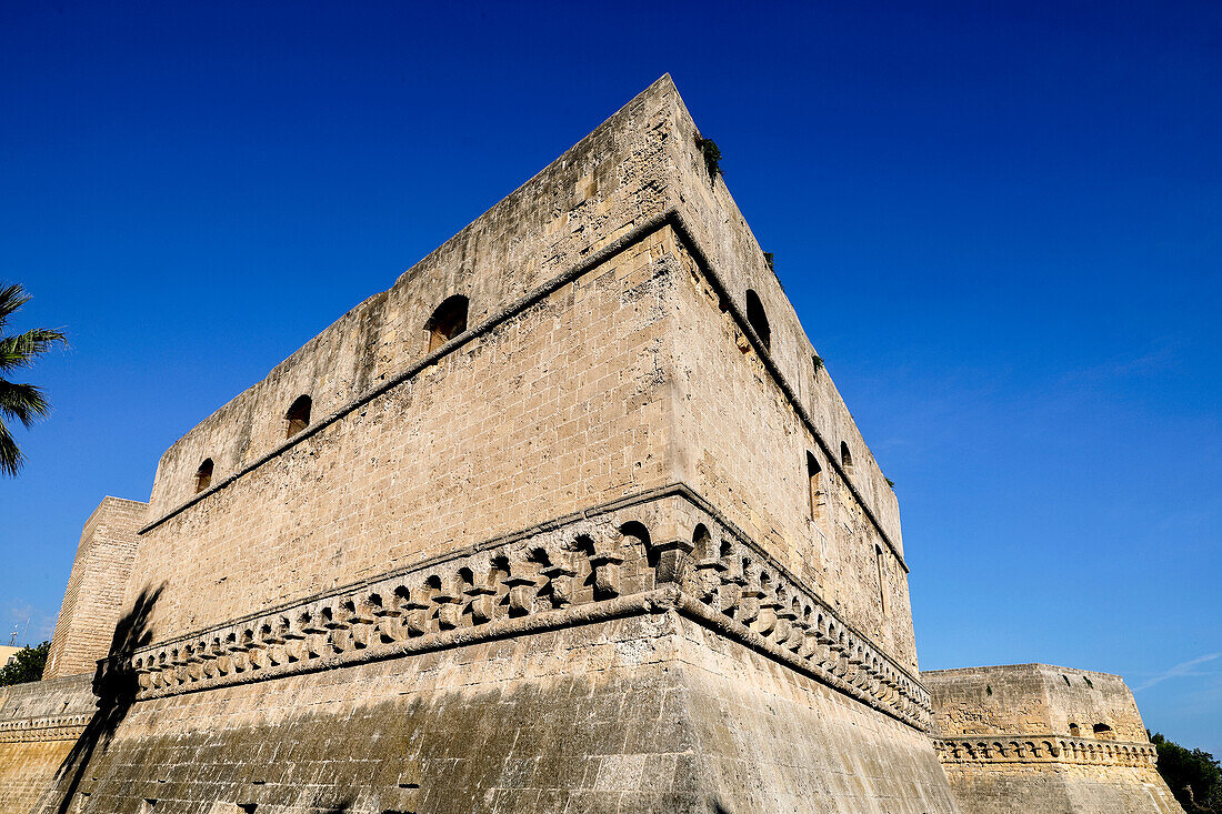 Castello Svevo (Swabian Castle), Bari, Puglia, Italy, Europe