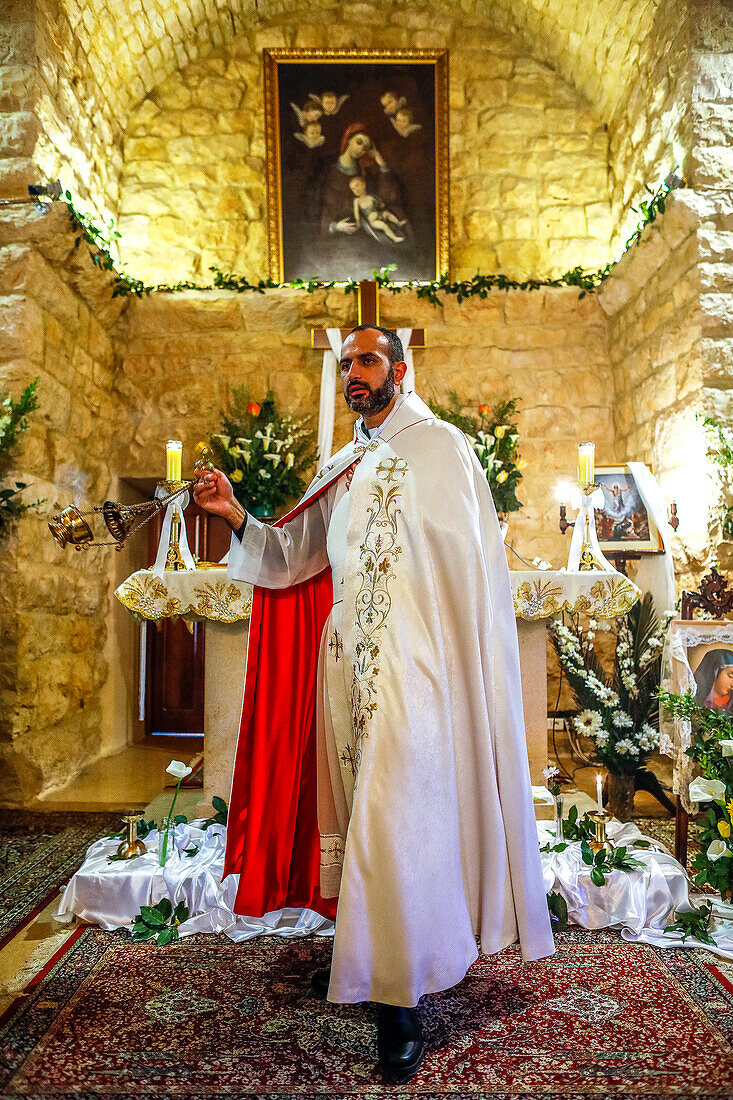 Osterfeier in der Maronitischen Kirche Unserer Lieben Frau, Bdadoun, Libanon, Naher Osten