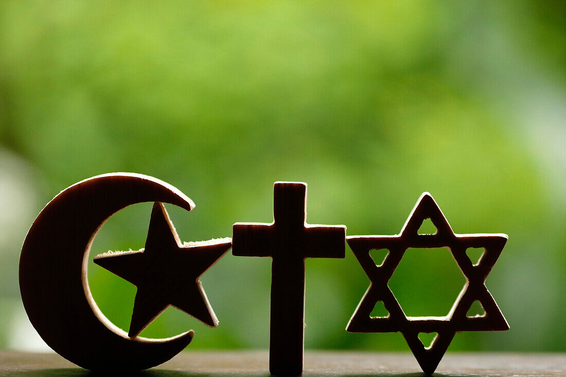 Religiöse Symbole jüdischer Davidstern, muslimischer Stern und Halbmond, christliches Kreuz, interreligiöser und interreligiöser Dialog, Vietnam, Indochina, Südostasien, Asien