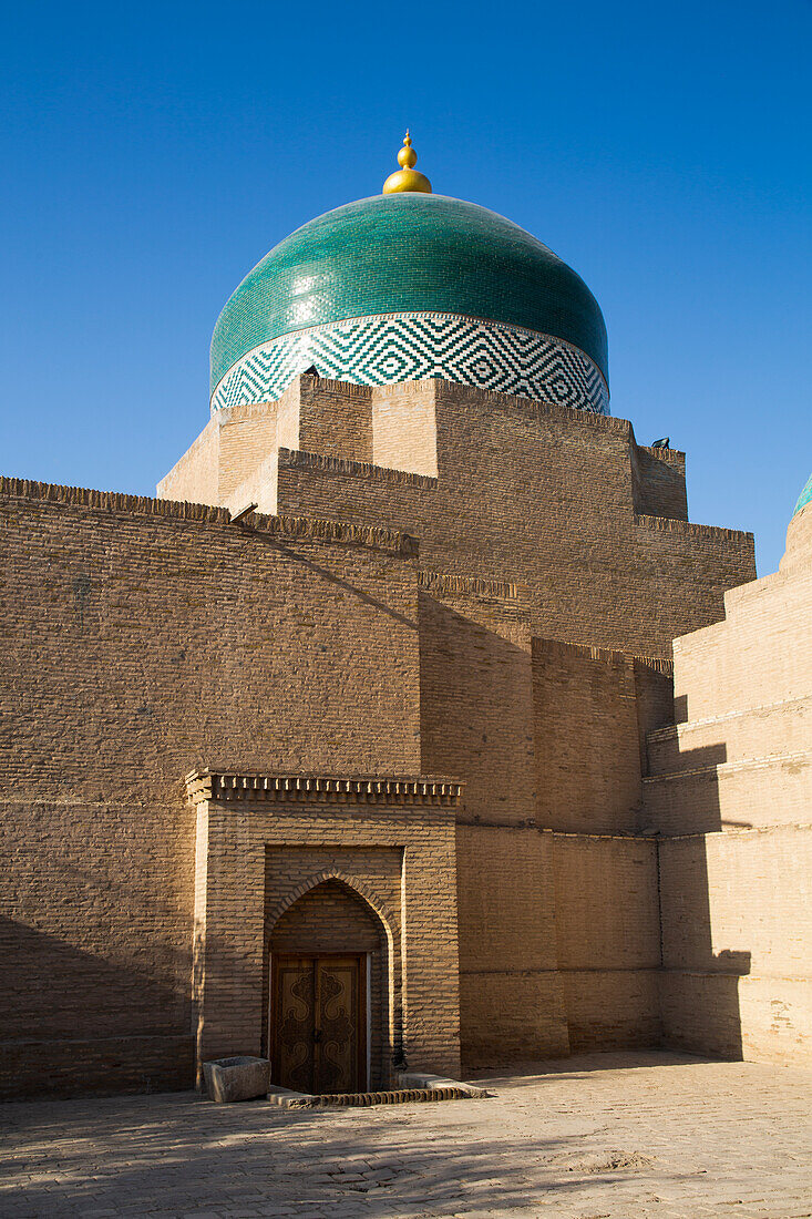 Timurid-style Dome, Pakhlavon Mahmud Mausoleum, Ichon Qala (Itchan Kala), UNESCO World Heritage Site, Khiva, Uzbekistan, Central Asia, Asia