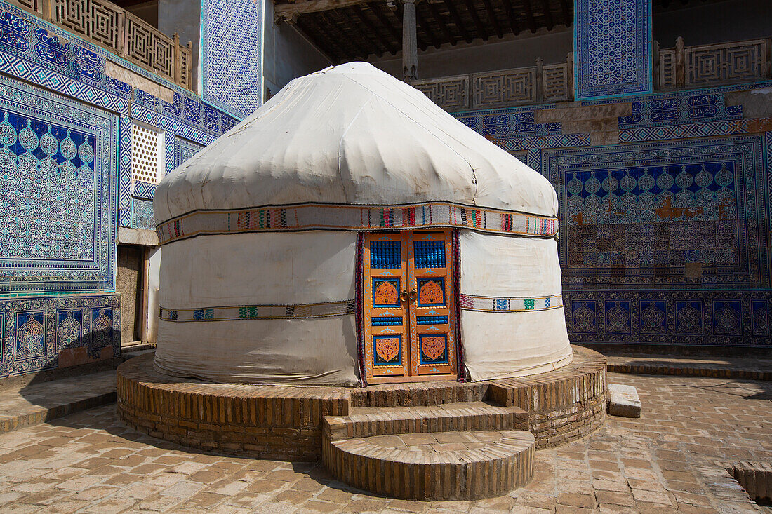 Jurte, Ishrat Khauli Hof (öffentlicher Hof), Tasch Khauli Palast, 1830, Ichon Qala (Itchan Kala), UNESCO Weltkulturerbe, Chiwa, Usbekistan, Zentralasien, Asien