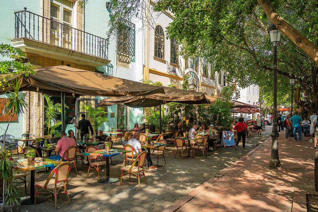 View of cafe and restaurant in Columbus Park, Santo Domingo, Dominican Republic, West Indies, Caribbean, Central America