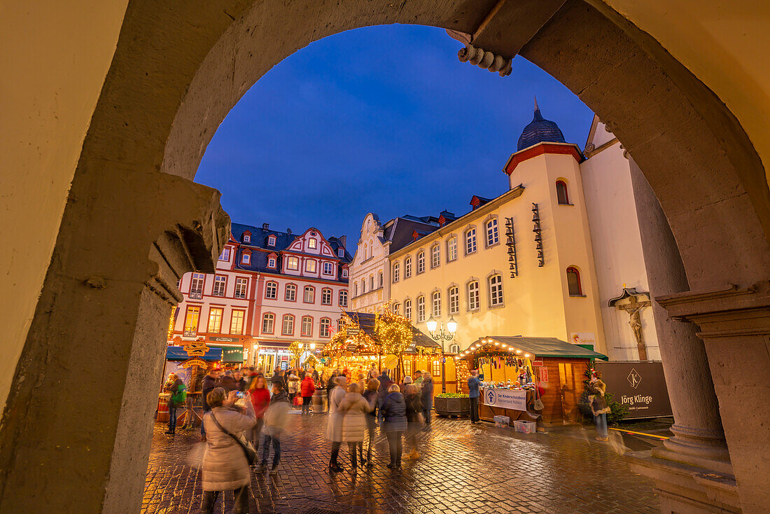 View of Christmas Market in Jesuitenplatz in historic town centre at Christmas, Koblenz, Rhineland-Palatinate, Germany, Europe