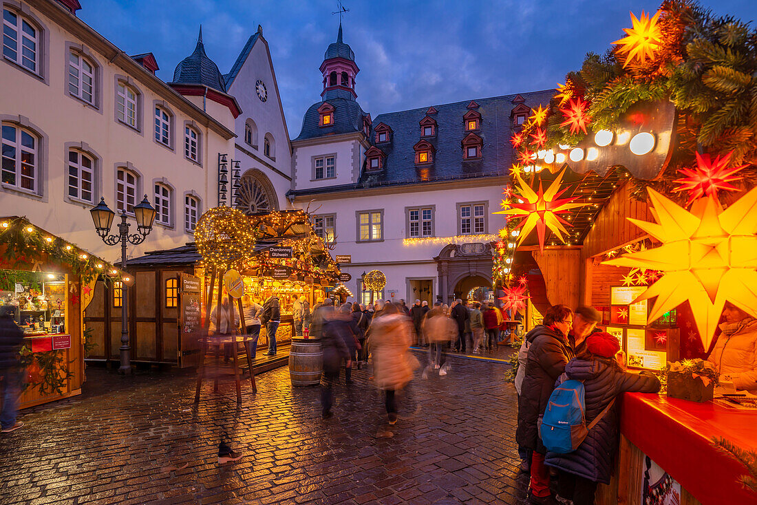 View of Christmas Market in Jesuitenplatz in historic town centre at Christmas, Koblenz, Rhineland-Palatinate, Germany, Europe