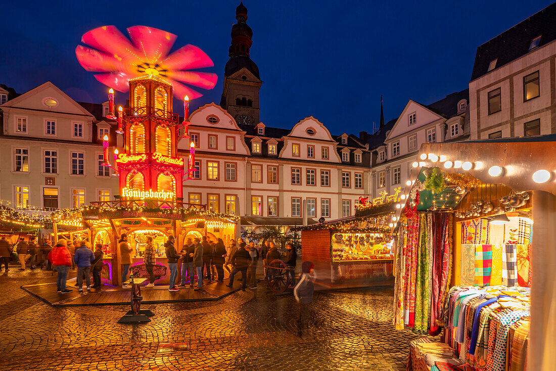 View of Christmas Market in Brunnen Am Plan in historic town centre, Koblenz, Rhineland-Palatinate, Germany, Europe