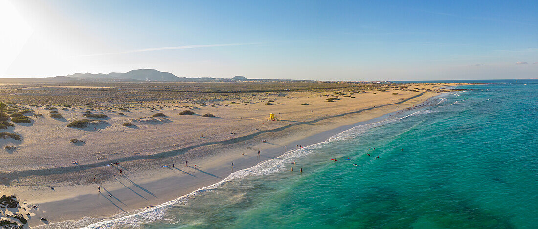 Luftaufnahme des Strandes und des Atlantiks, Naturpark Corralejo, Fuerteventura, Kanarische Inseln, Spanien, Atlantik, Europa