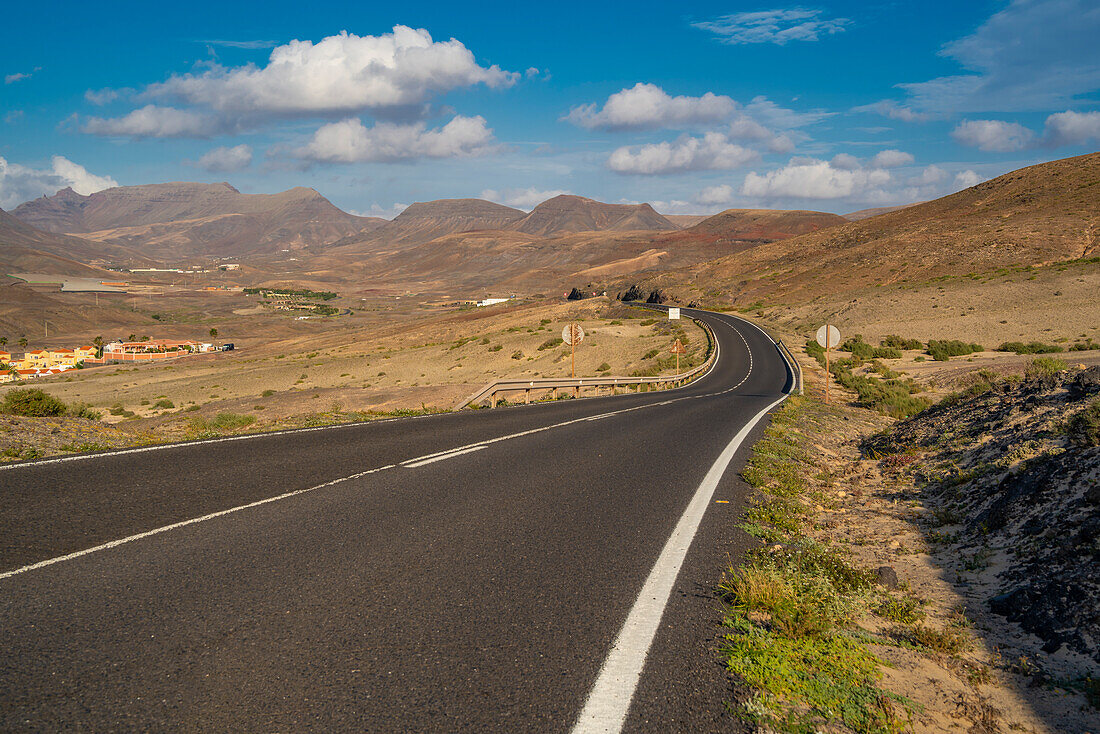 View of road, landscape and mountains near La Pared, La Pared, Fuerteventura, Canary Islands, Spain, Atlantic, Europe