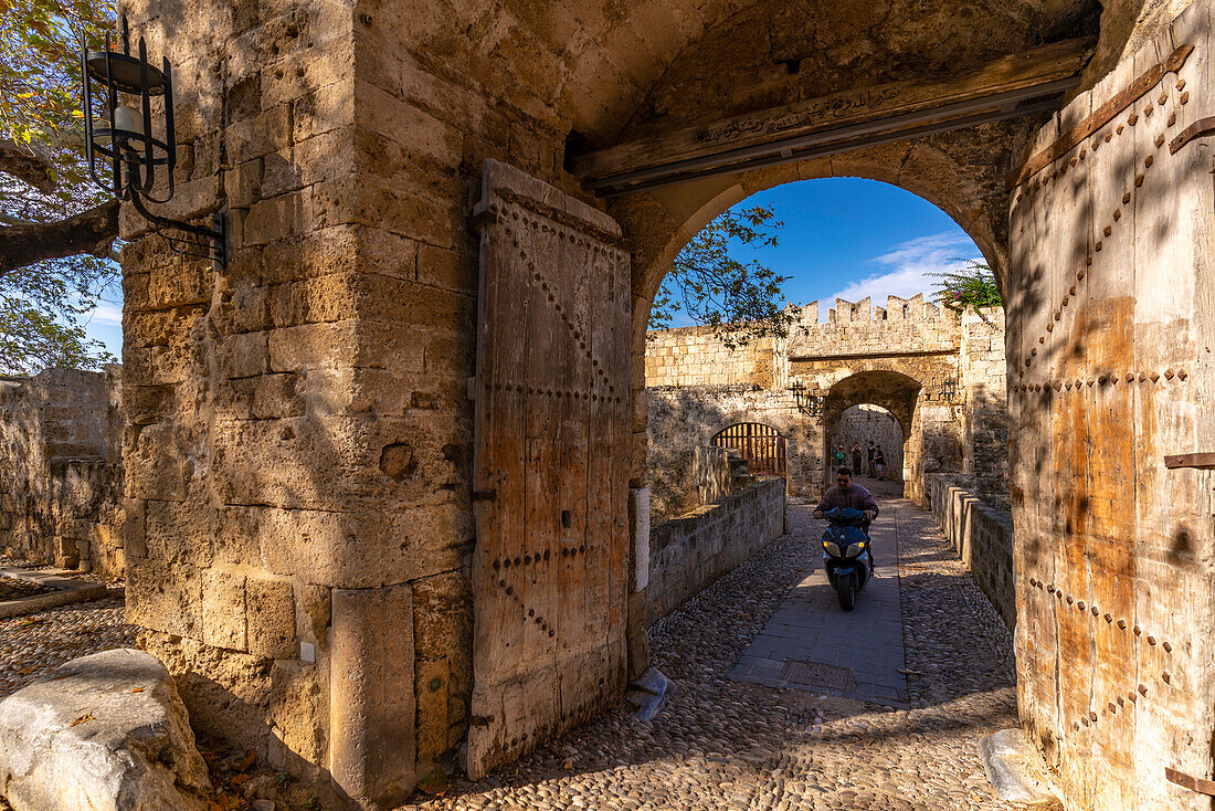 View of Gate of Amboise, Old Rhodes Town, UNESCO World Heritage Site, Rhodes, Dodecanese, Greek Islands, Greece, Europe