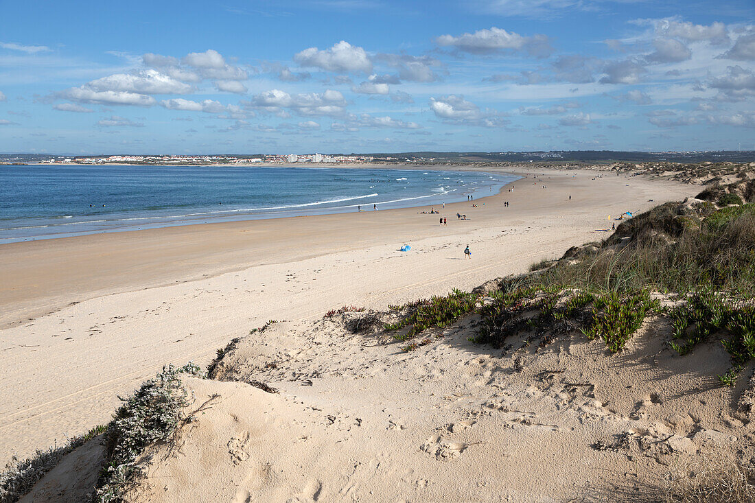 Praia de Peniche de Cima beach backed by sand dunes and popular with surfers, Peniche, Centro Region, Estremadura, Portugal, Europe