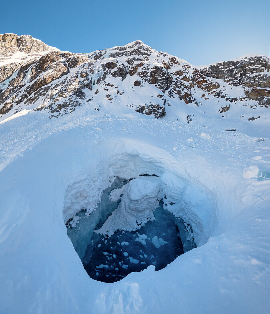 Die Eishöhle im Val Roseg, Pontresina, Kanton Graubünden, Engadin, Schweiz, Europa
