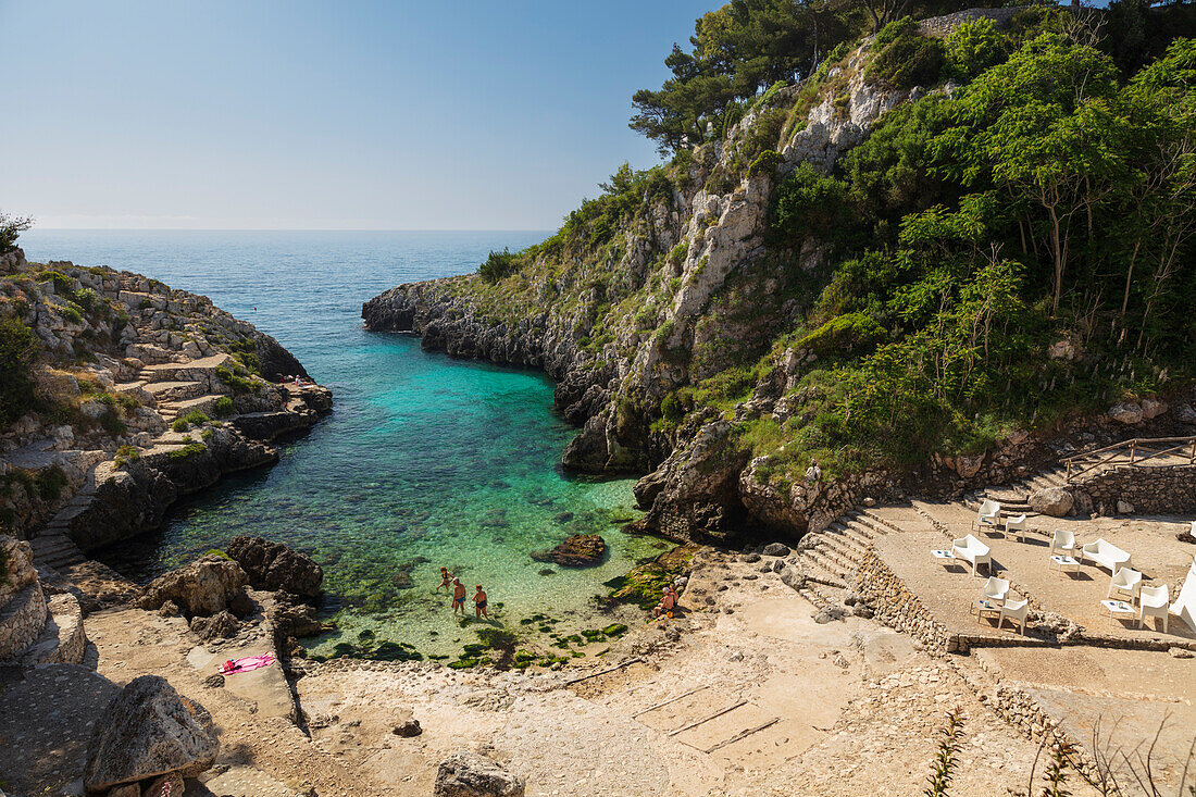 Strand Cala dell Acquaviva und Felsenbucht, Castro, Provinz Lecce, Apulien, Italien, Europa