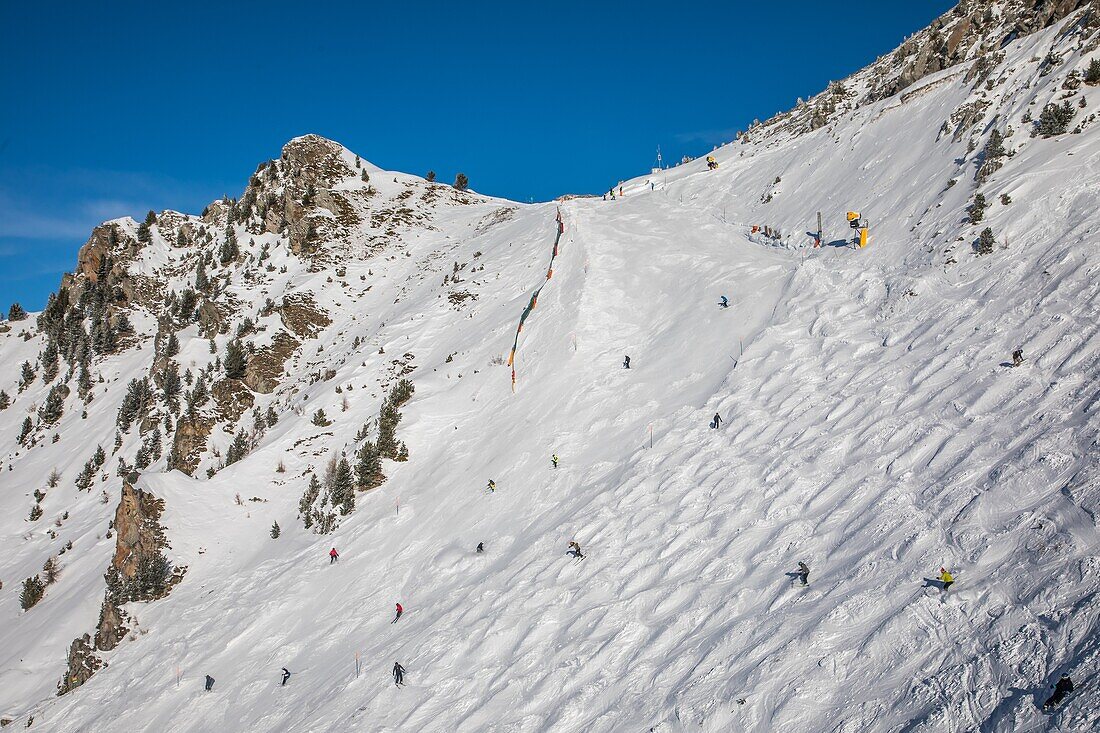 Black run called the plan du fou in the ski resort of haute-nendaz, wall of snow, tourism, swiss alps, canton of valais, switzerland
