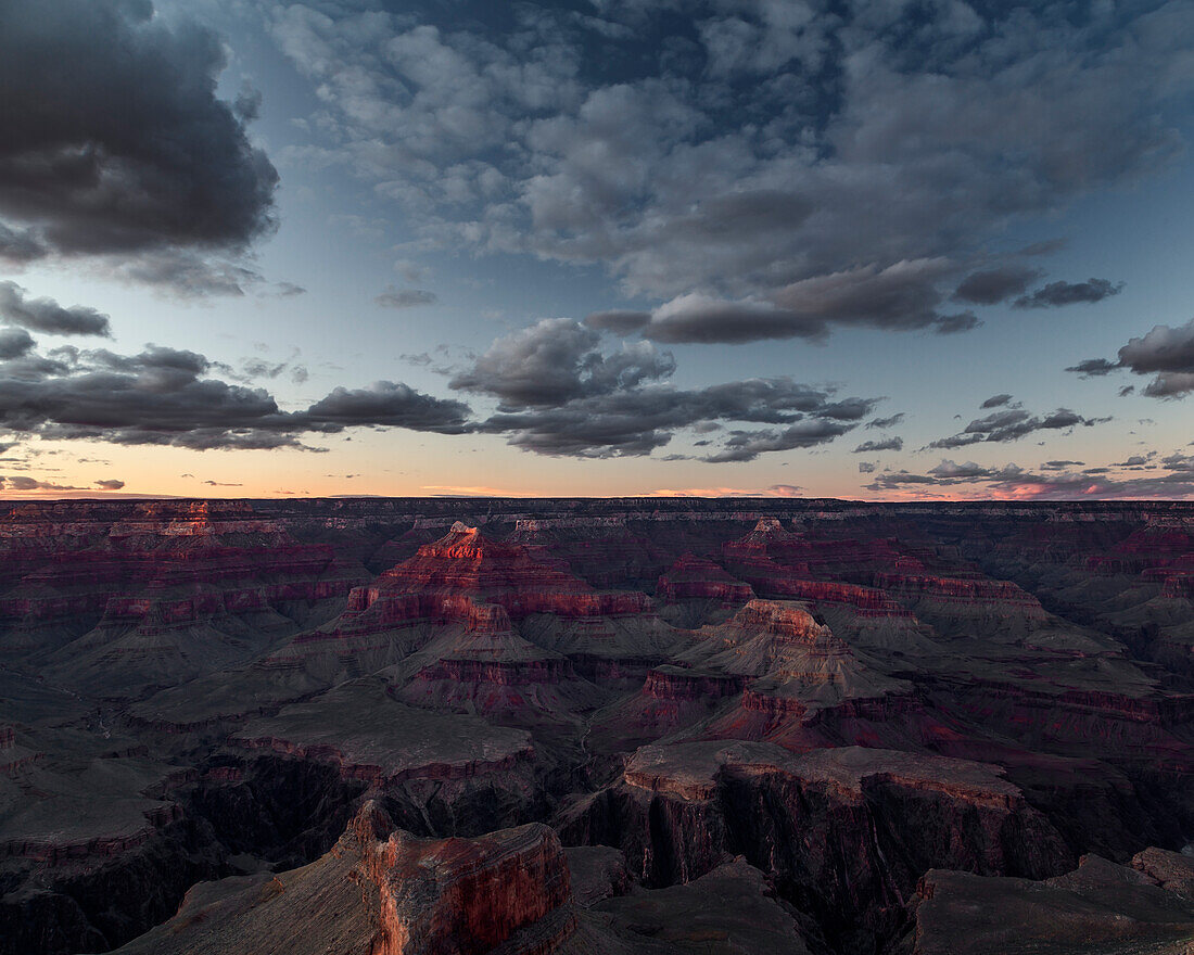 Sonnenuntergang am Grand Canyon, Arizona, USA