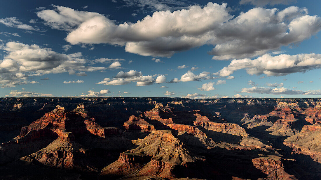 Sonnenuntergang am Grand Canyon, Arizona, USA