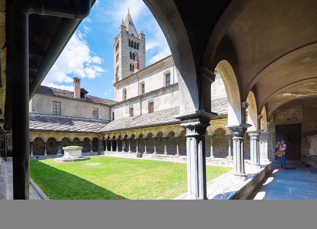 Cloister of Sant Orso, Aosta, Vallee d Aoste, Italian alps, Italy