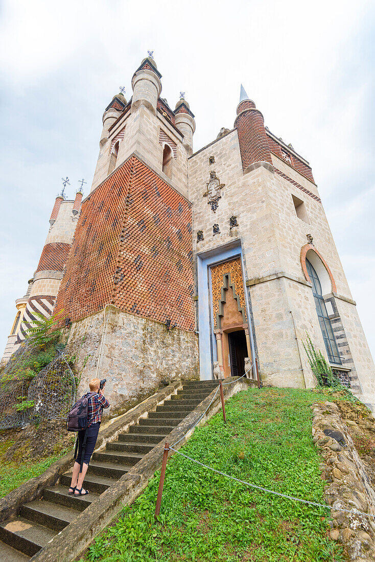 Rocchetta Mattei, Valle del Reno, Bologneser Apennin, Provinz Bologna, Emilia Romagna, Italien