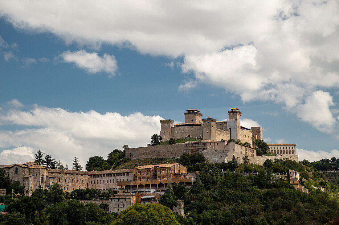 Die Festung Rocca Albornoziana Europa, Italien, Umbrien, Provinz Perugia, Spoleto