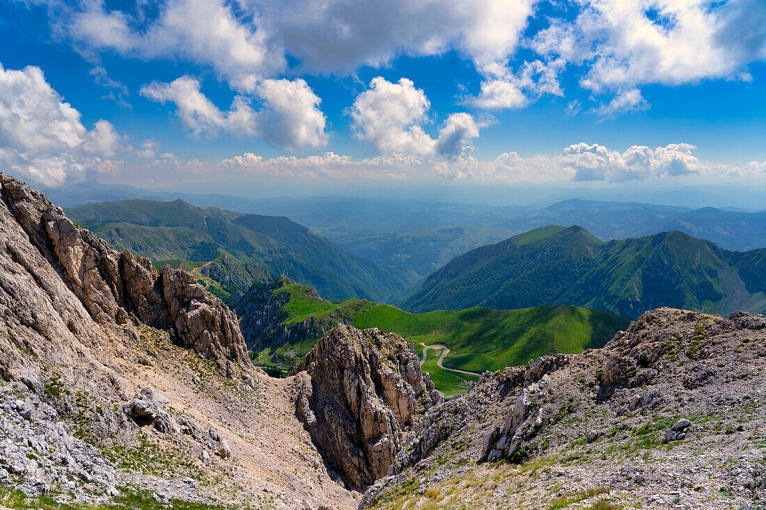 Italien, Latium, Apenningebirge, Terminillo und Monti della Laga im Sommer