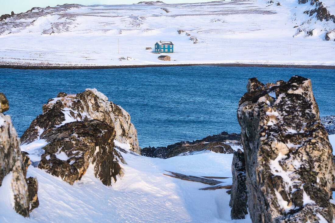 Europe, Norway, Finnmark, Kongsfjord, Veidnes, Village at sunset